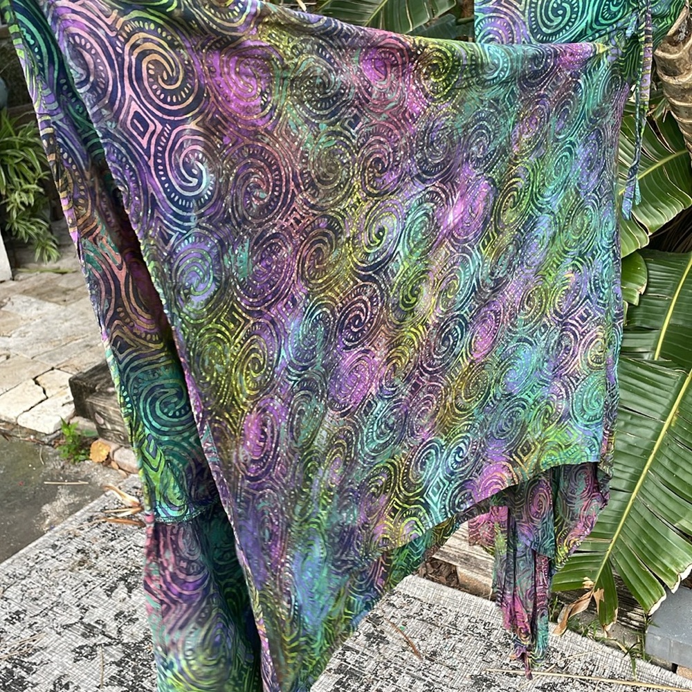 Batik, tie-dye strapless handkerchief hem  dress - Picture 5 of 9